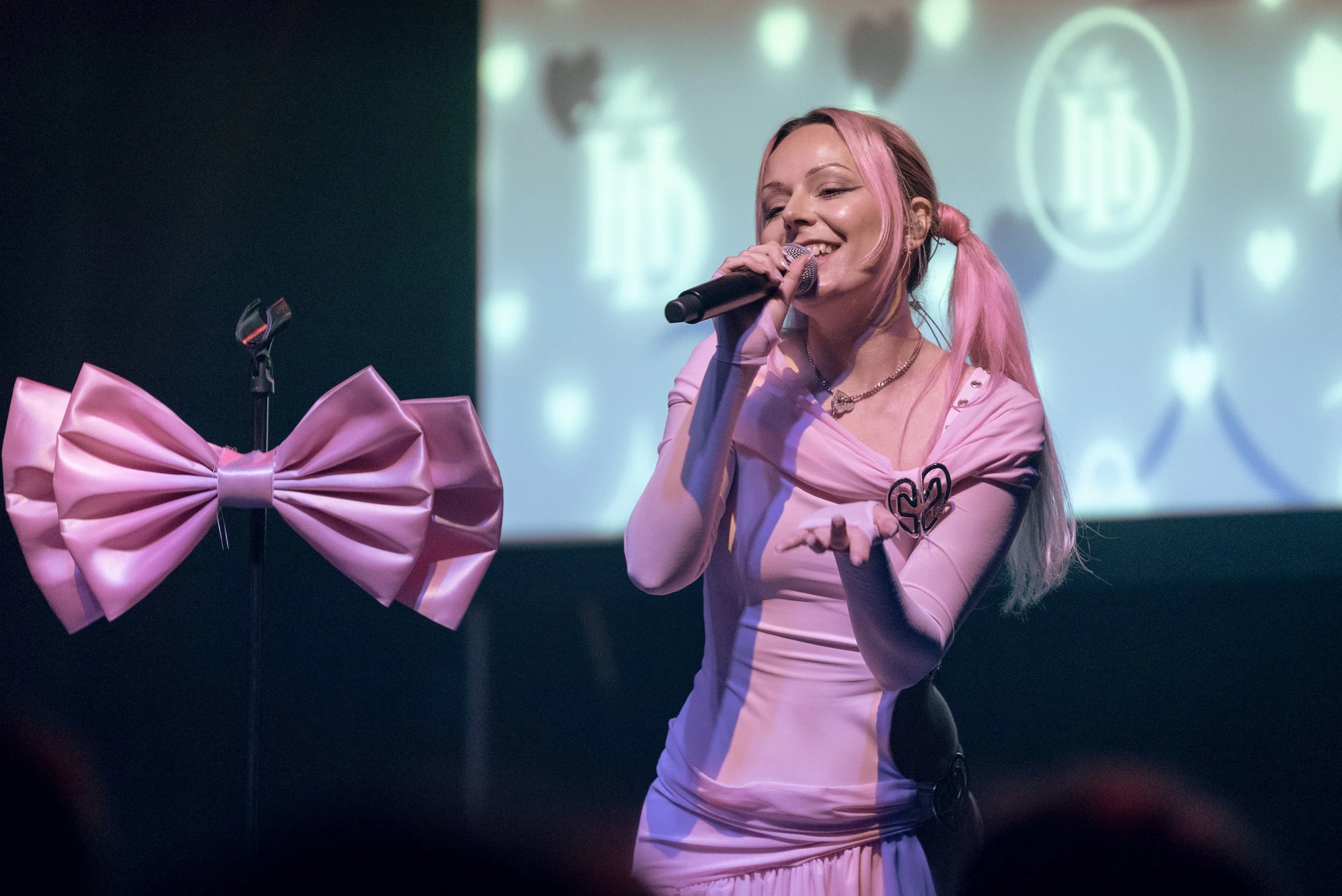 hannahオーダーページ♡ HANNAH DIAMOND AT THE ATLANTIS — Out Jamz